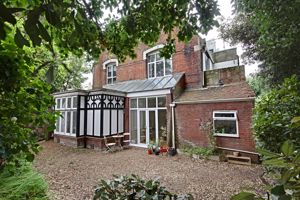 Private Garden- click for photo gallery